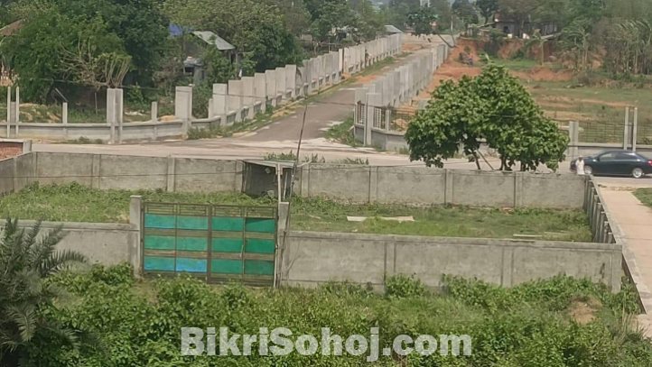 South-Facing Lakefront Plot for Sale in RAJUK Purbachal